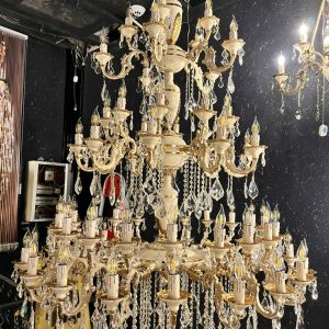 لوستر تالاری سفید